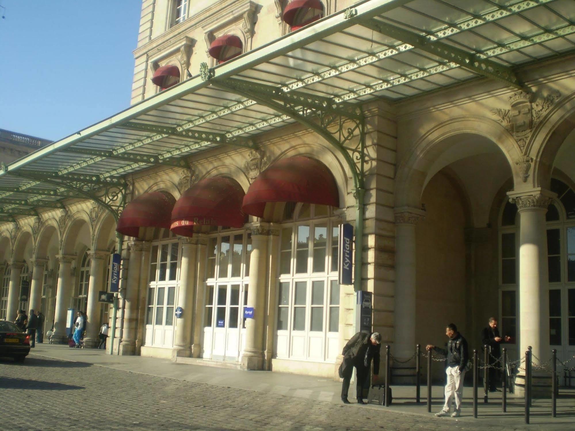 Kyriad Paris 10 - Gare De L'Est المظهر الخارجي الصورة